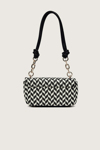GUESS HWWG  en color BML  (2)