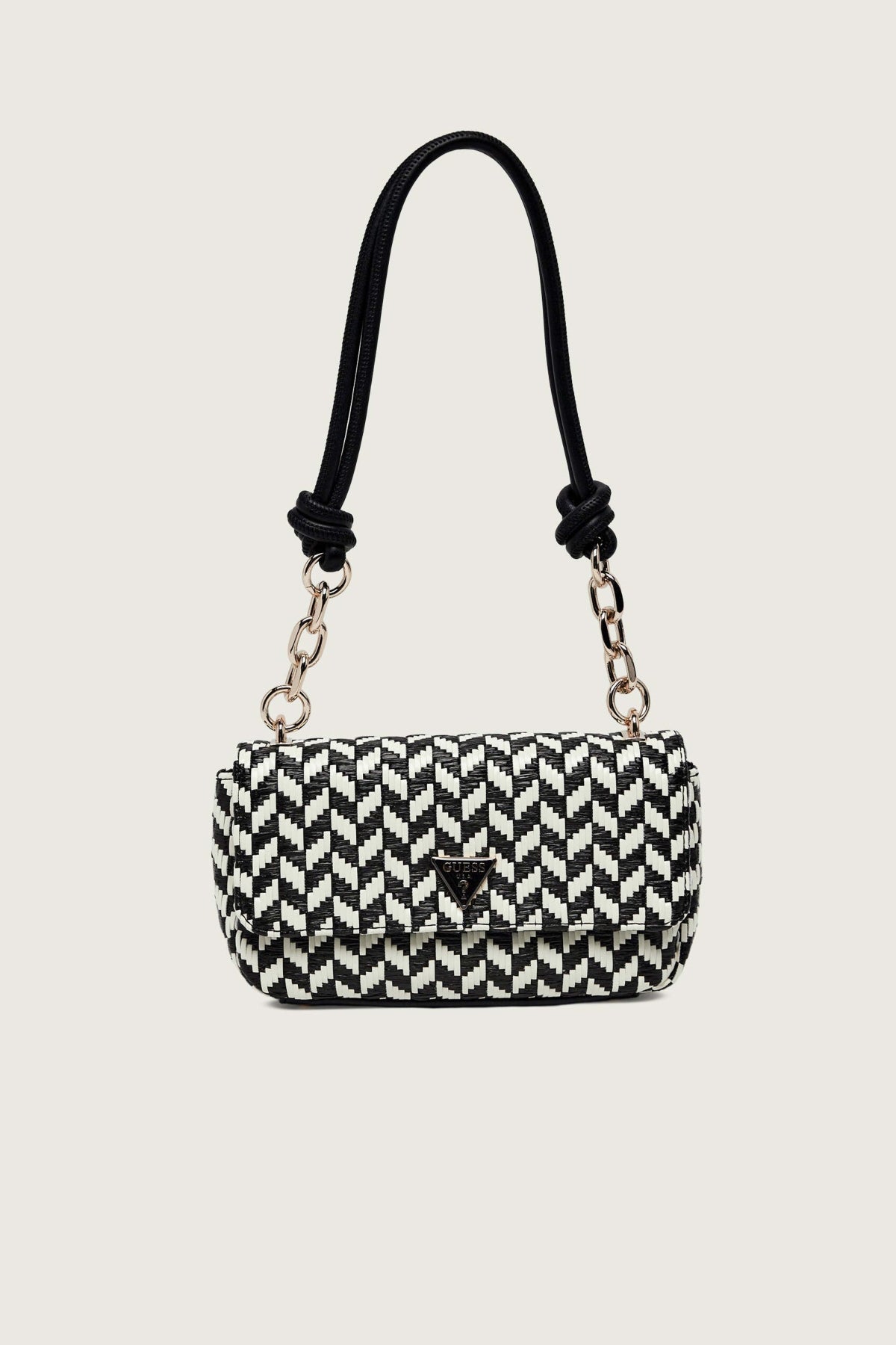 GUESS HWWG  en color BML  (3)