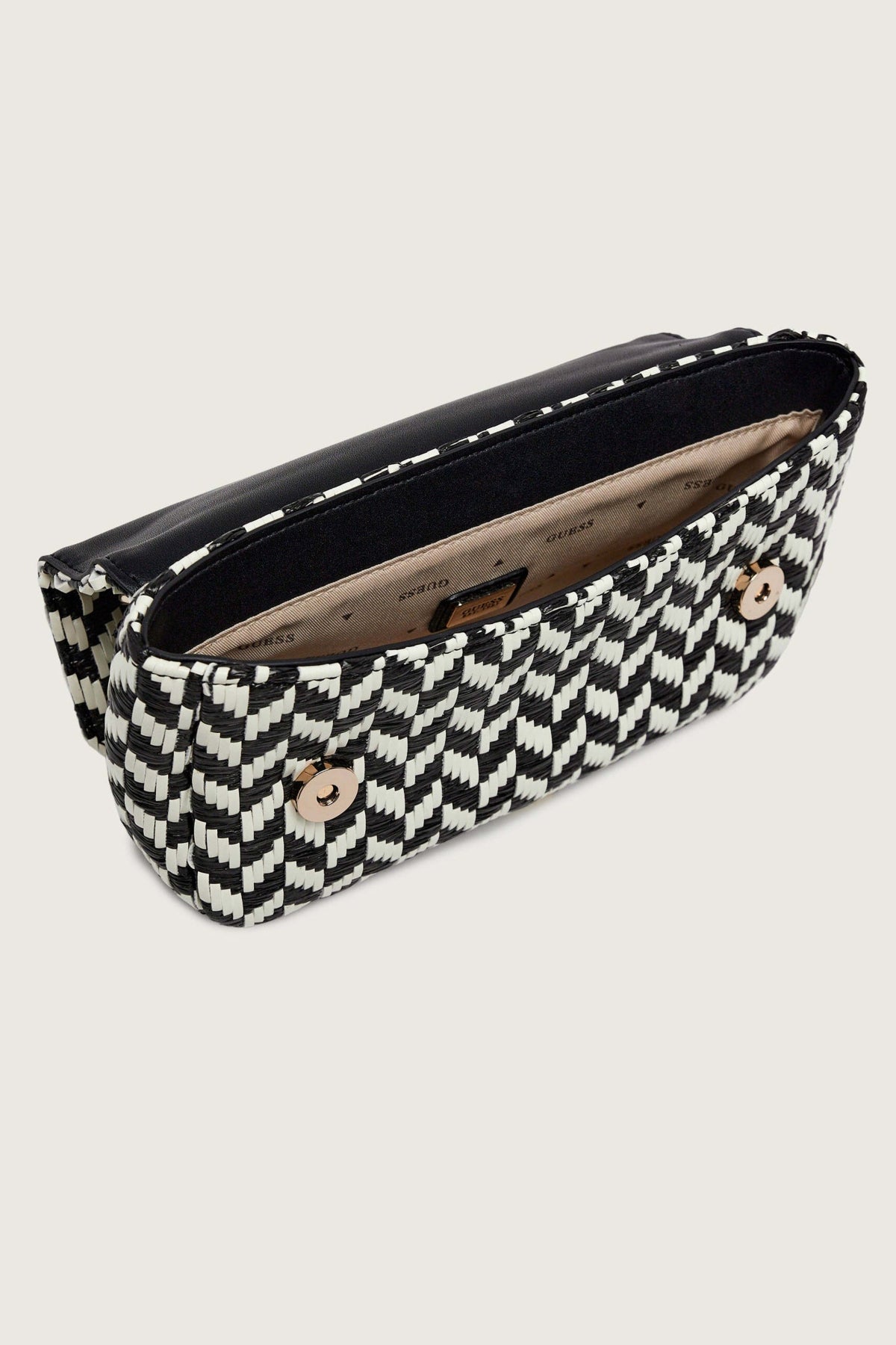 GUESS HWWG  en color BML  (4)