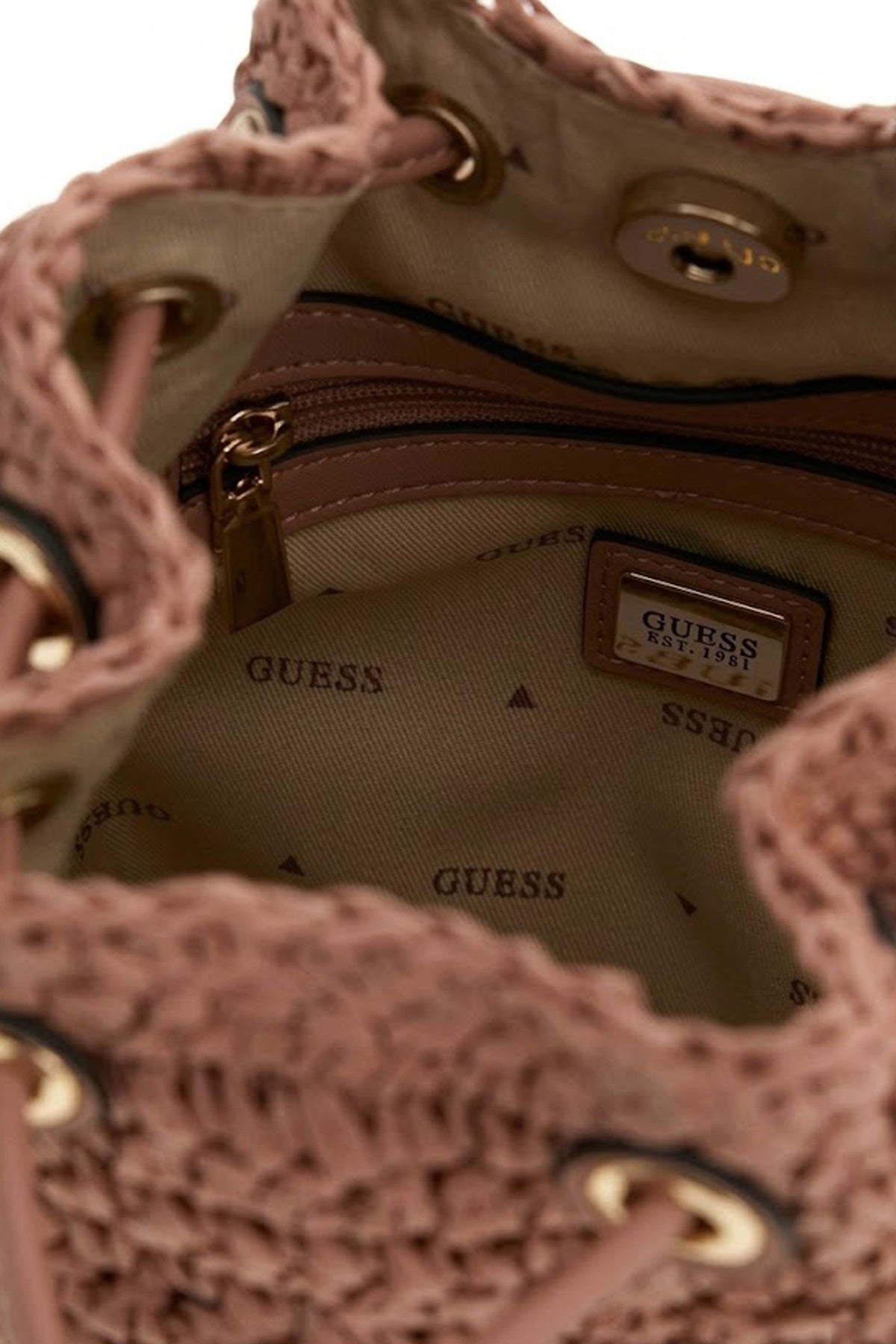 GUESS HWWG   en color CRP  (4)
