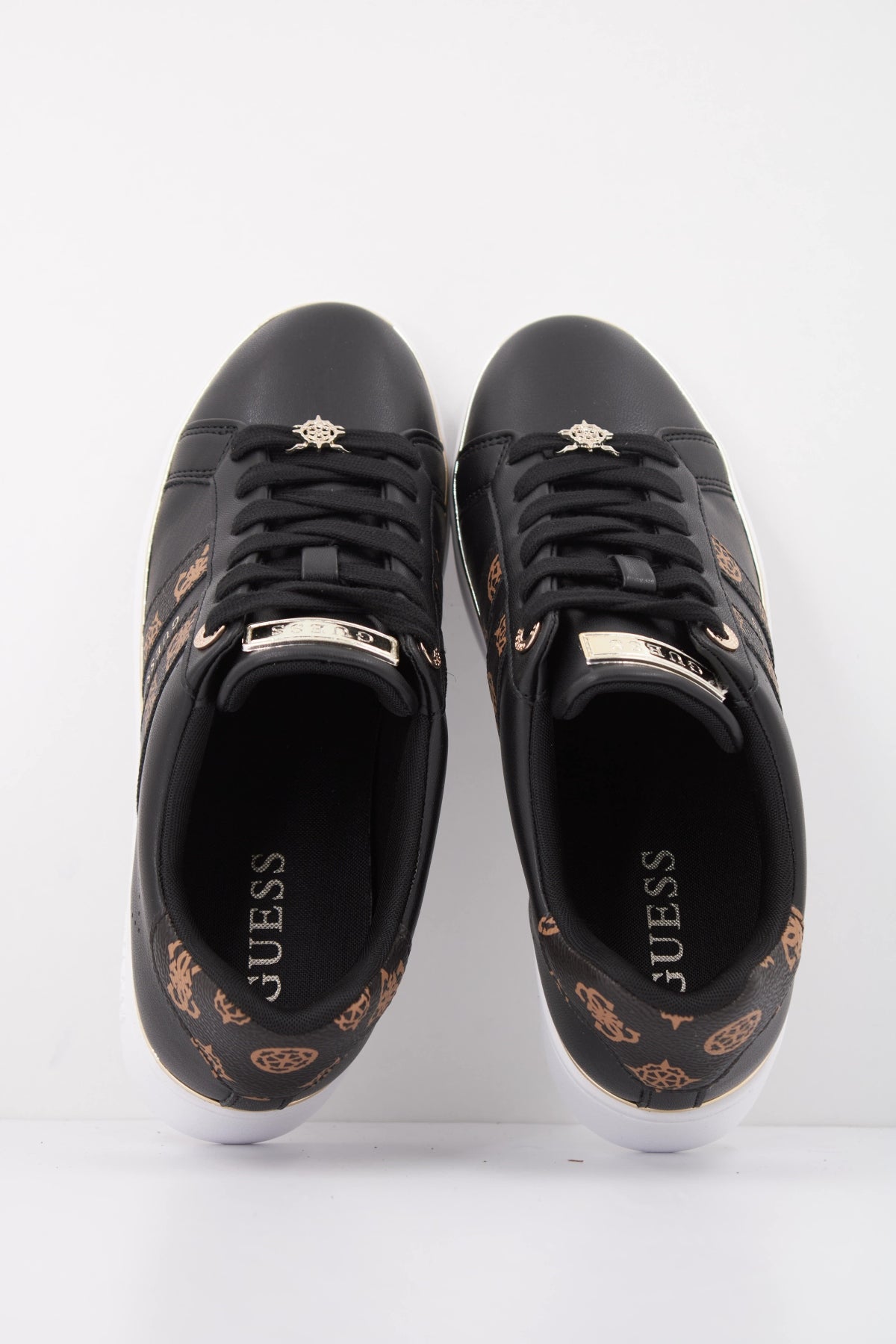 GUESS FLTBRL ELE BARLIE en color BLKBR  (3)