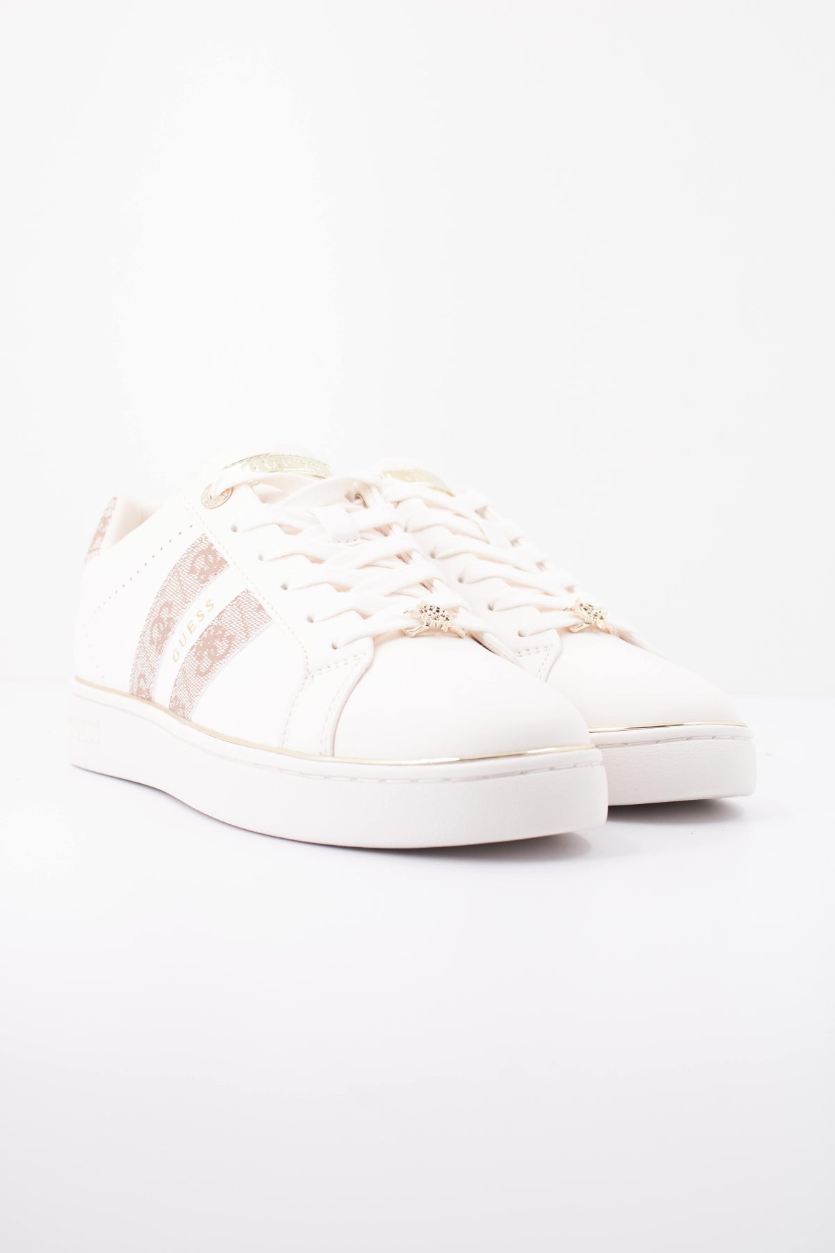 GUESS FLTBRL ELE BARLIE en color BONE  (2)