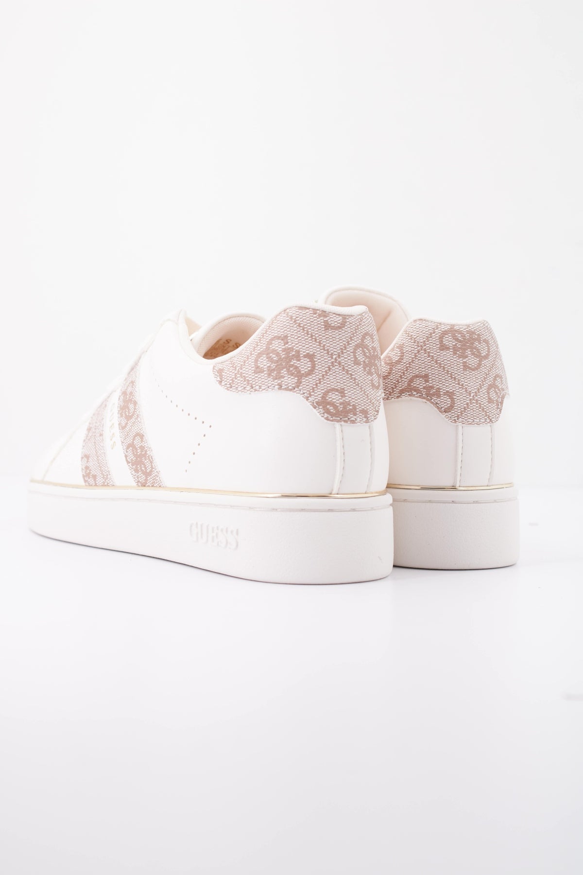 GUESS FLTBRL ELE BARLIE en color BONE  (4)