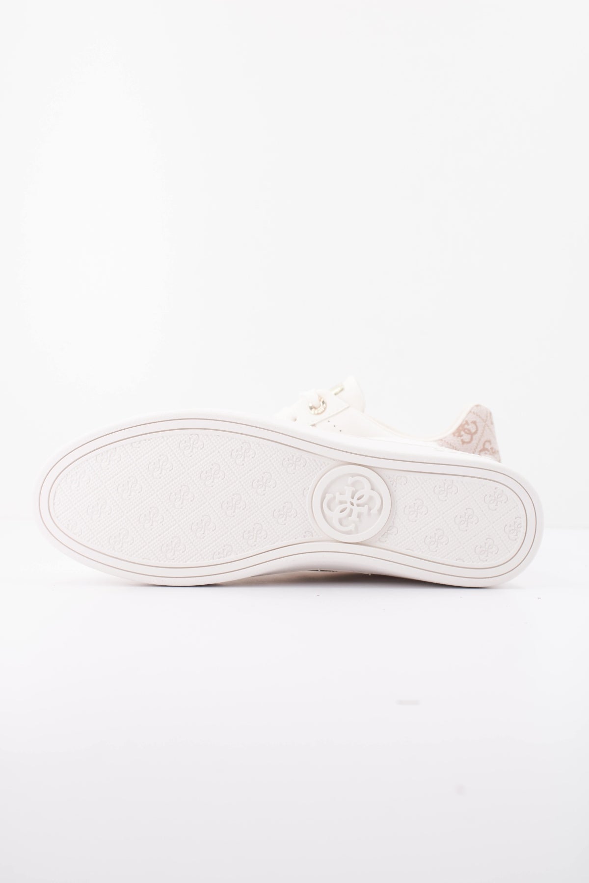 GUESS FLTBRL ELE BARLIE en color BONE  (5)