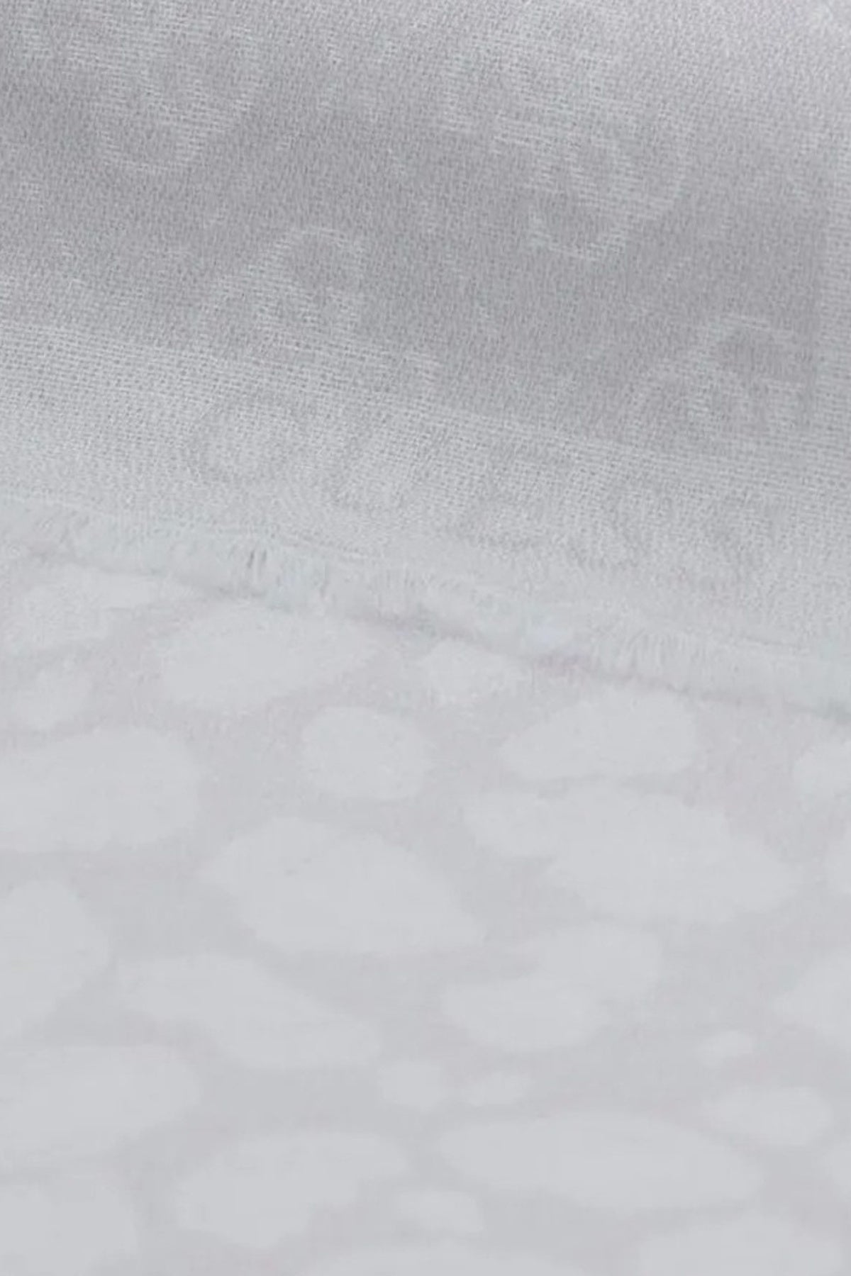 GUESS AW VIS JACQUAR en color PRL  (3)