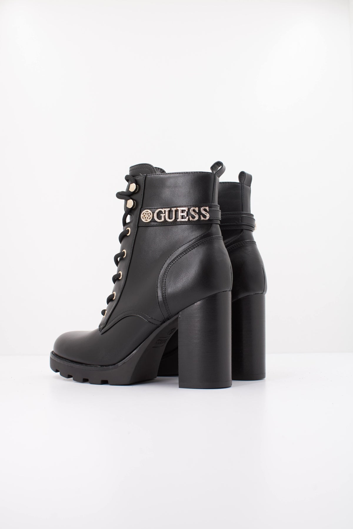 GUESS FLFNEE ELE BOTIN N en color BLACK  (4)