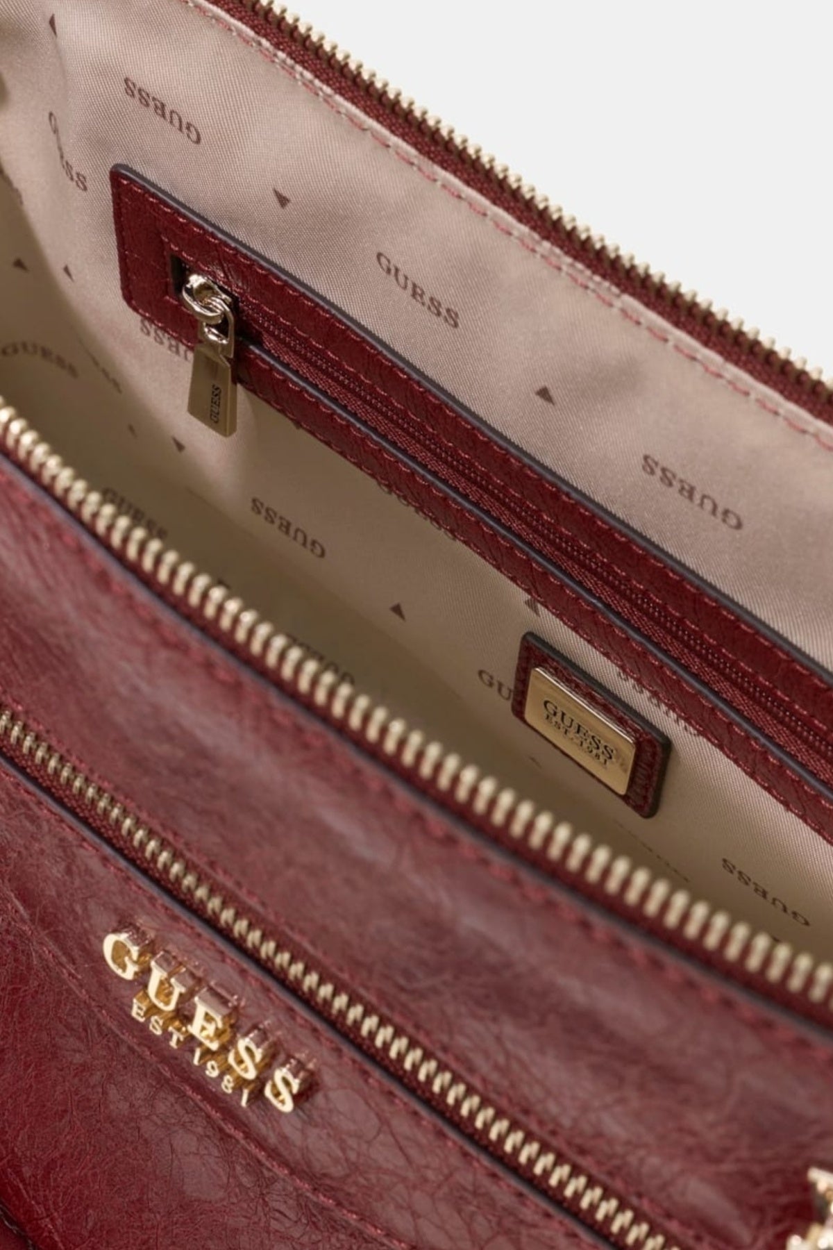 GUESS HWTG  ANTONIA en color RED  (3)