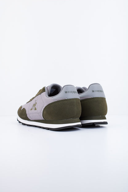 LE COQ SPORTIF ASTRA TWILL en color TNMOLV  (3)