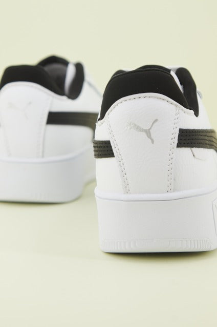 PUMA  CARINA STREET en color WHTBLCK  (3)