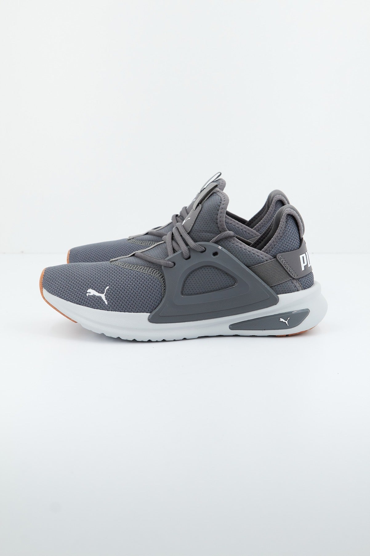PUMA SOFTRIDE ENZO EVO BE en color GRAY  (1)