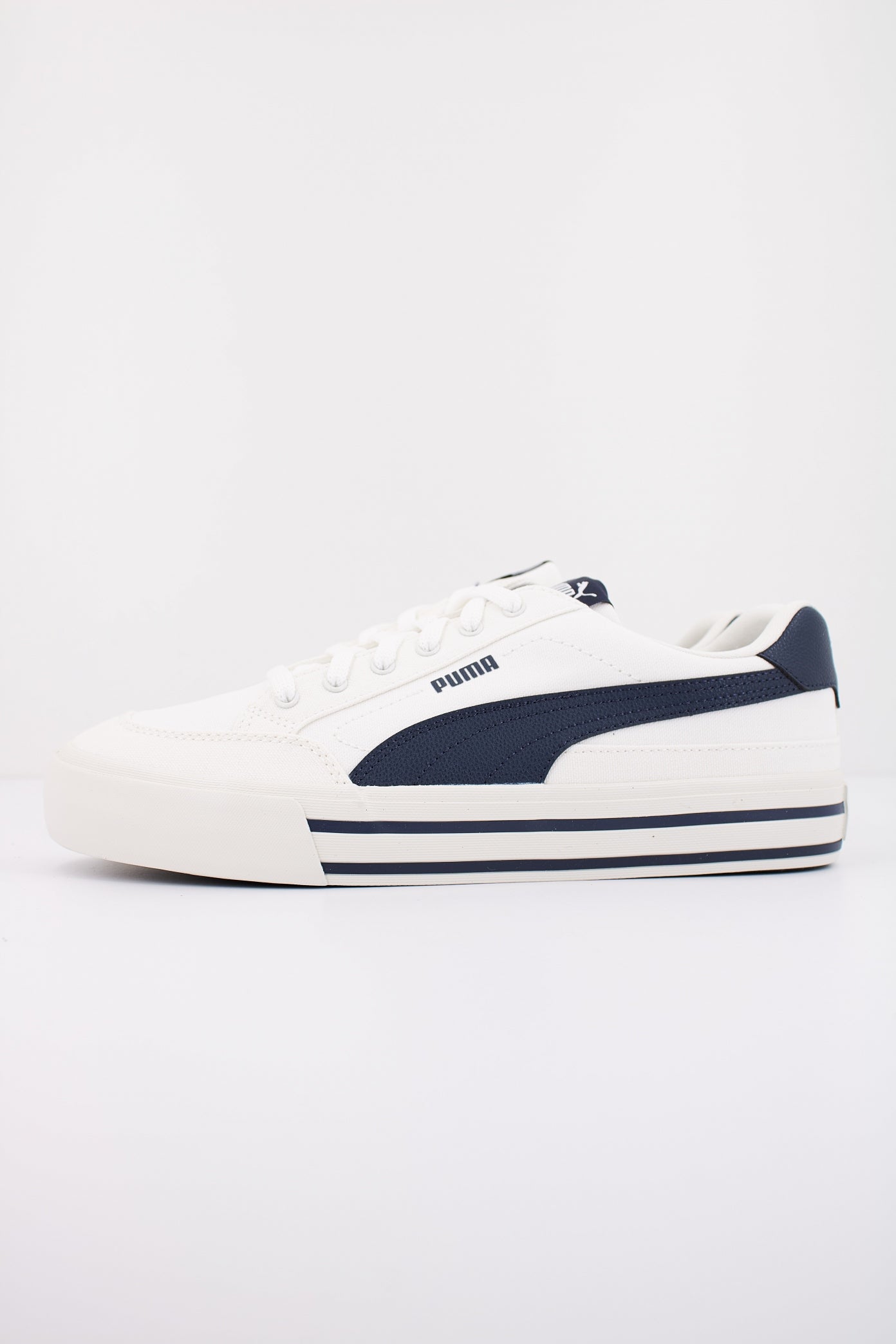 PUMA COURT CLASSIC VULC F en color WHITE  (1)