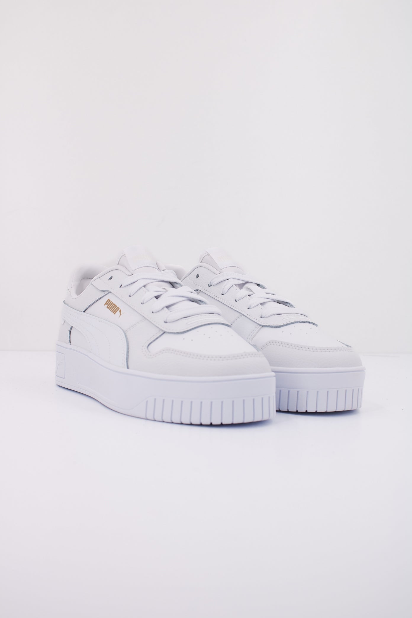 PUMA CARINA STREET JR en color WHITE  (2)