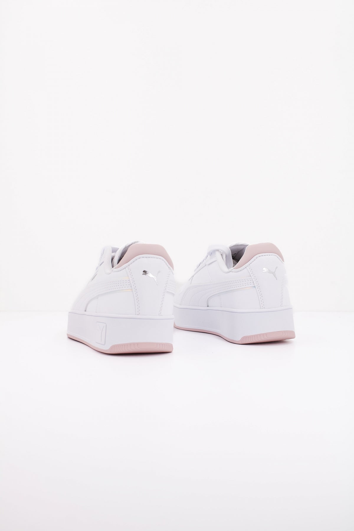 PUMA CARINA STREET HOLO  en color WHITE  (4)