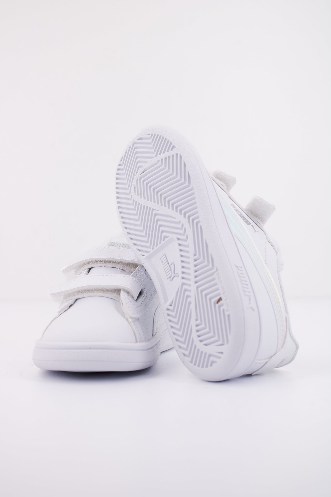 PUMA SMASH . HOLO . V en color WHITE  (5)