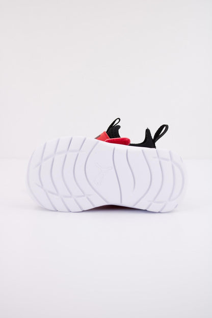 PUMA EVOLVE SLIP ON INF en color BLACK  (5)