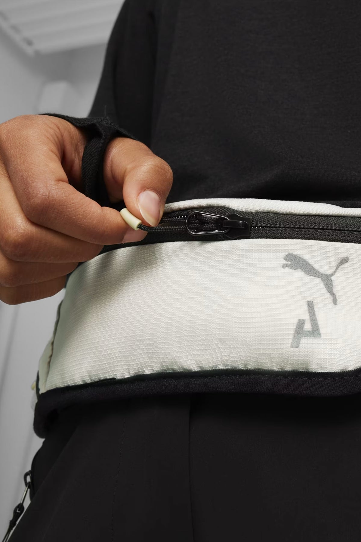 PUMA SEASONS RUNNING BELT en color BEIGE  (4)