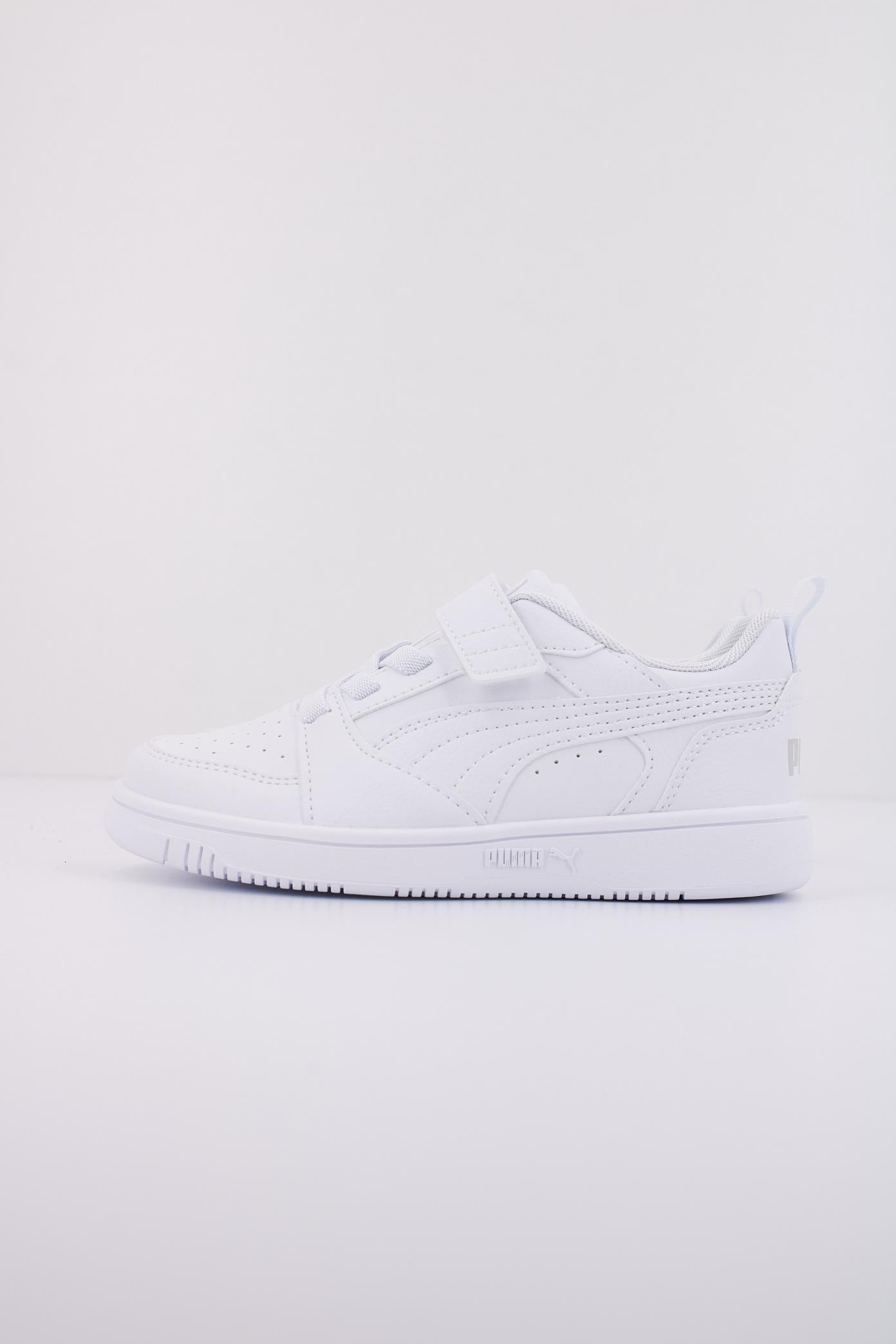 PUMA REBOUND V LO AC+ PS en color WHITE  (1)
