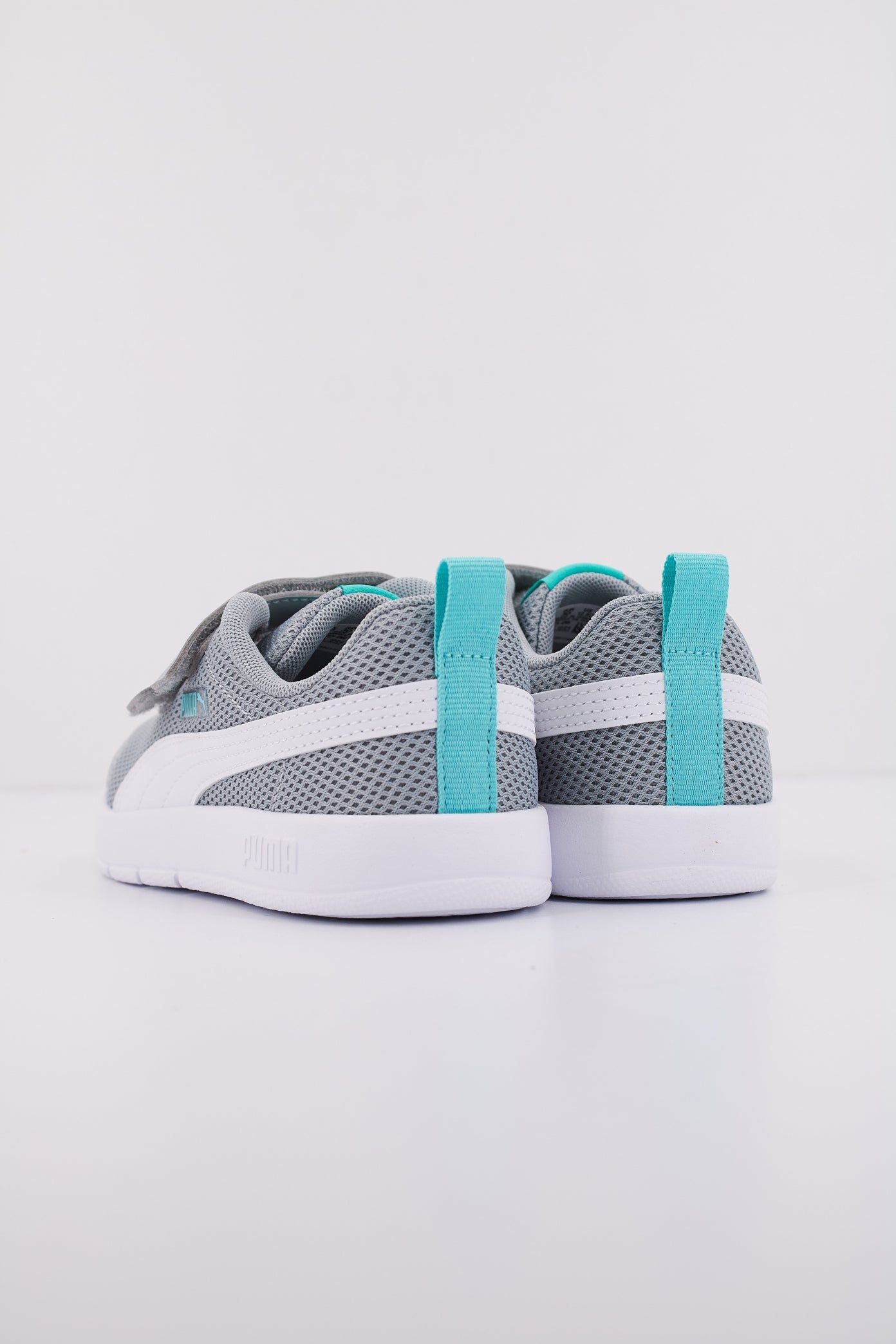 PUMA COURTFLEX V MESH PS en color GRAY  (4)