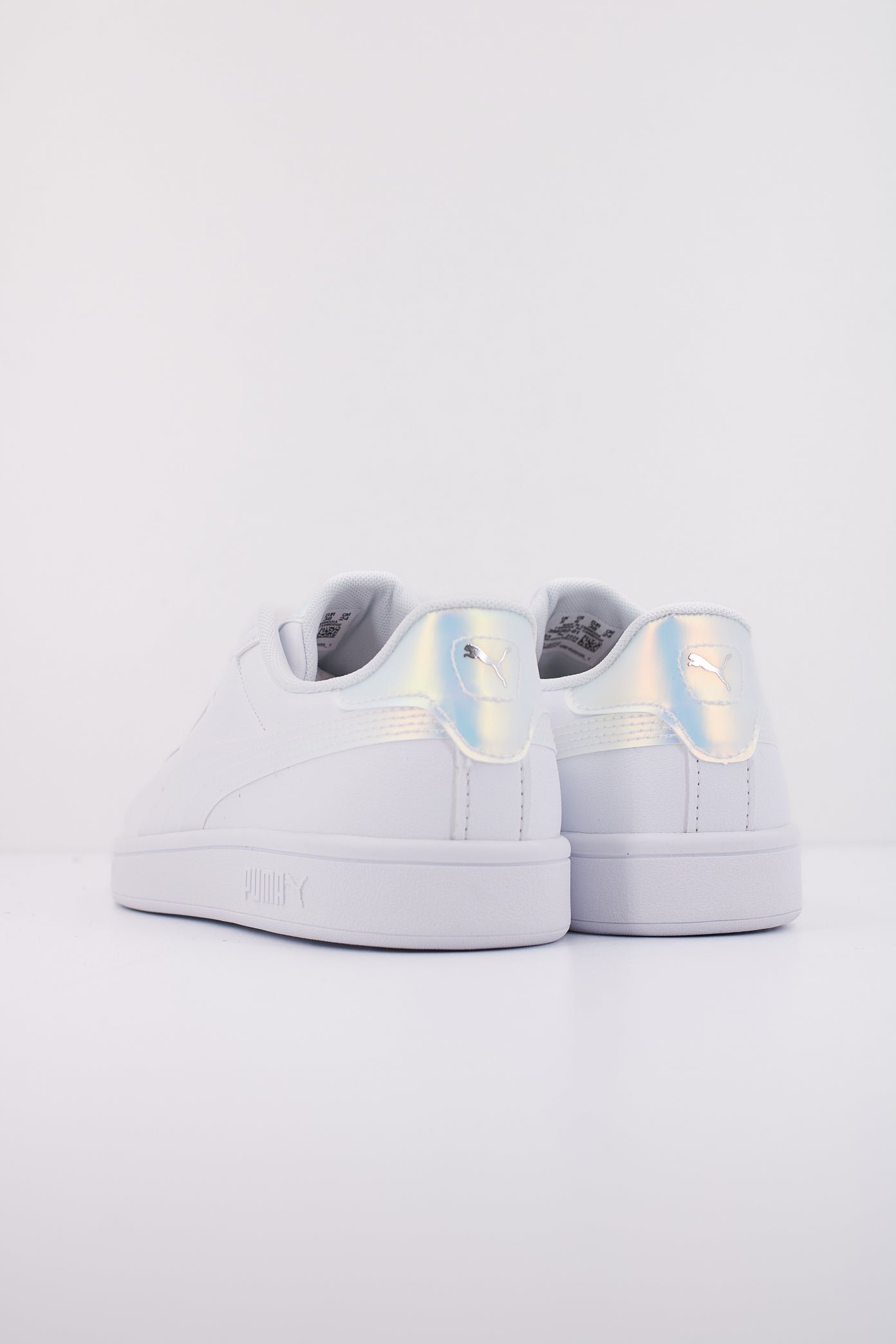 PUMA  SMASH . HOLO .  en color WHITE  (4)
