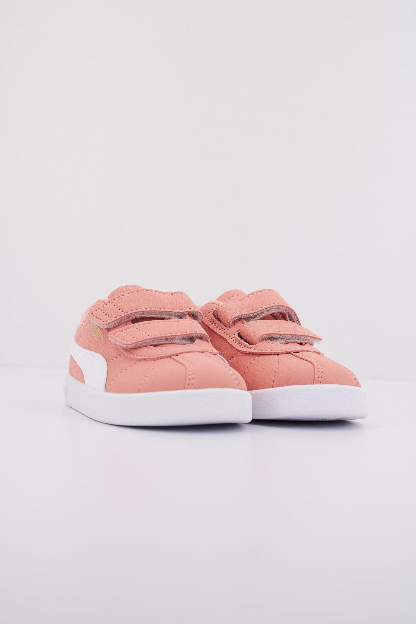 PUMA CLUB II V INF en color PINK  (2)