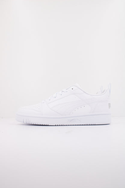 PUMA REBOUND V LOW en color WHITE  (1)