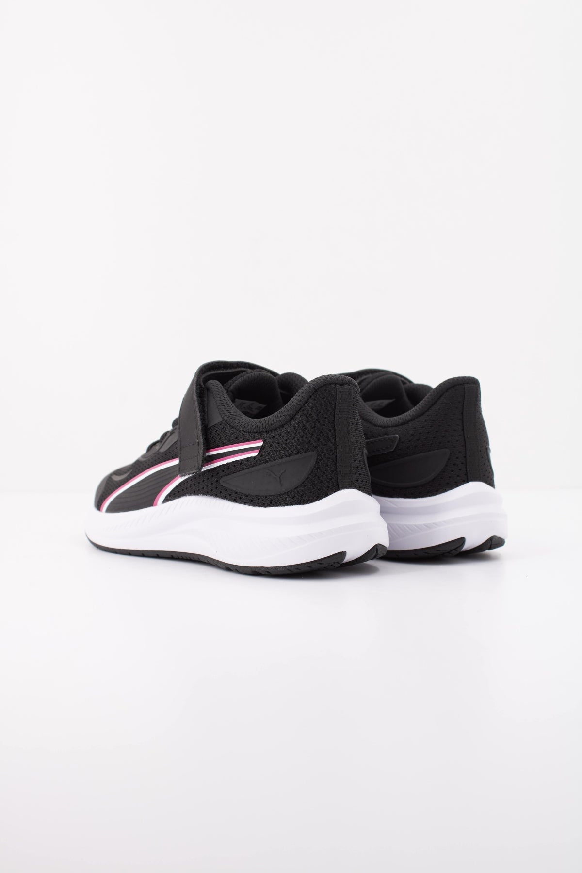 PUMA   en color BLACK  (4)