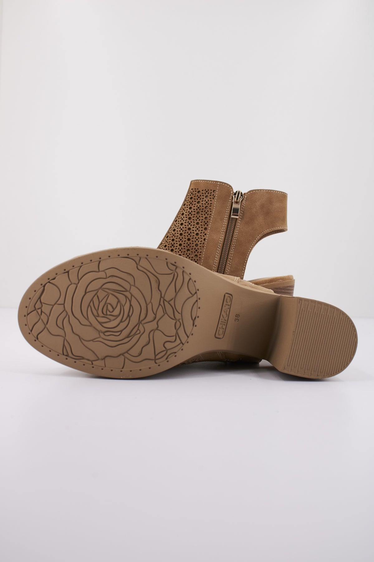 CHIKA ROSALINDA  en color CUERO  (4)