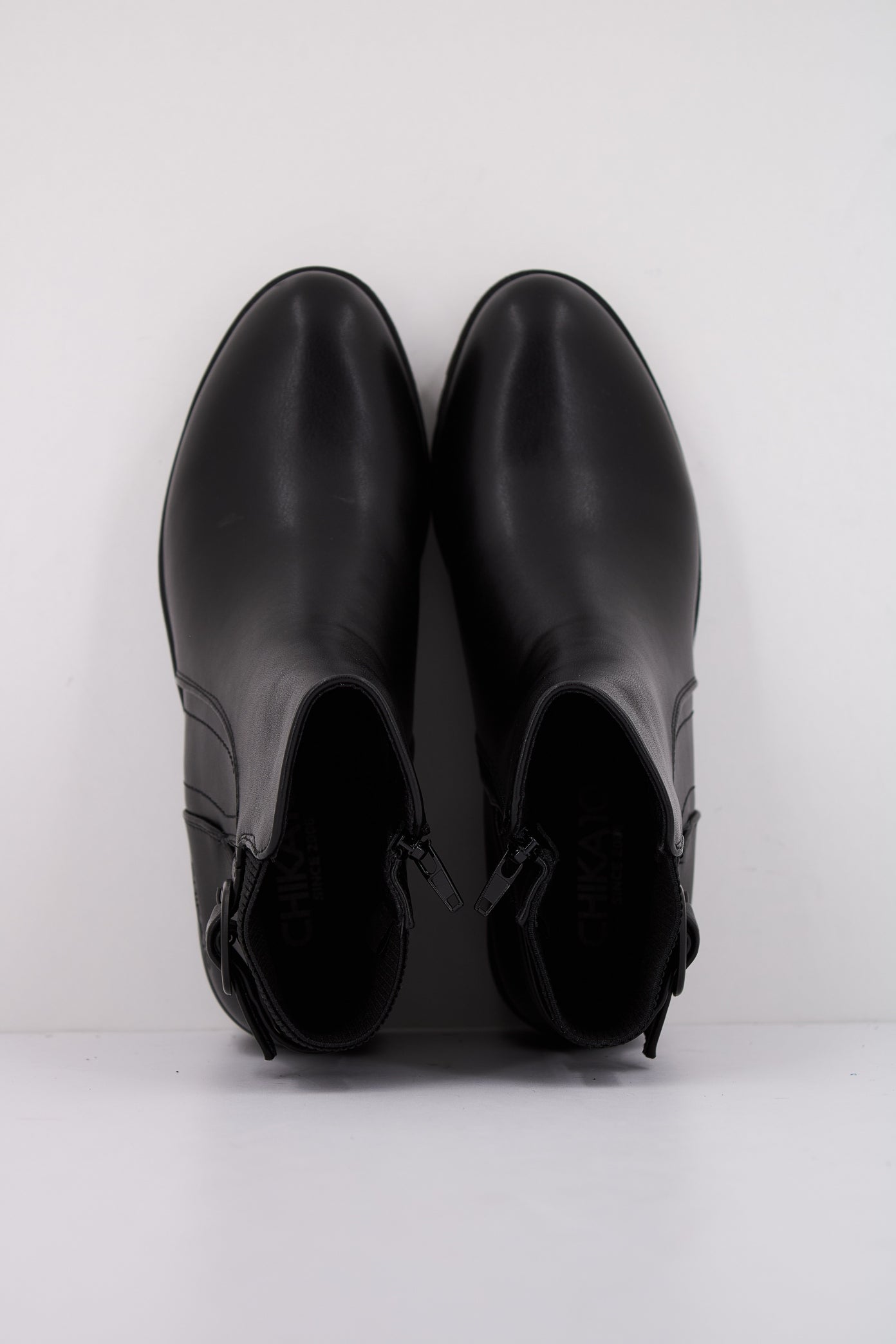 CHIKA CARNAVALES  en color NEGRO  (3)