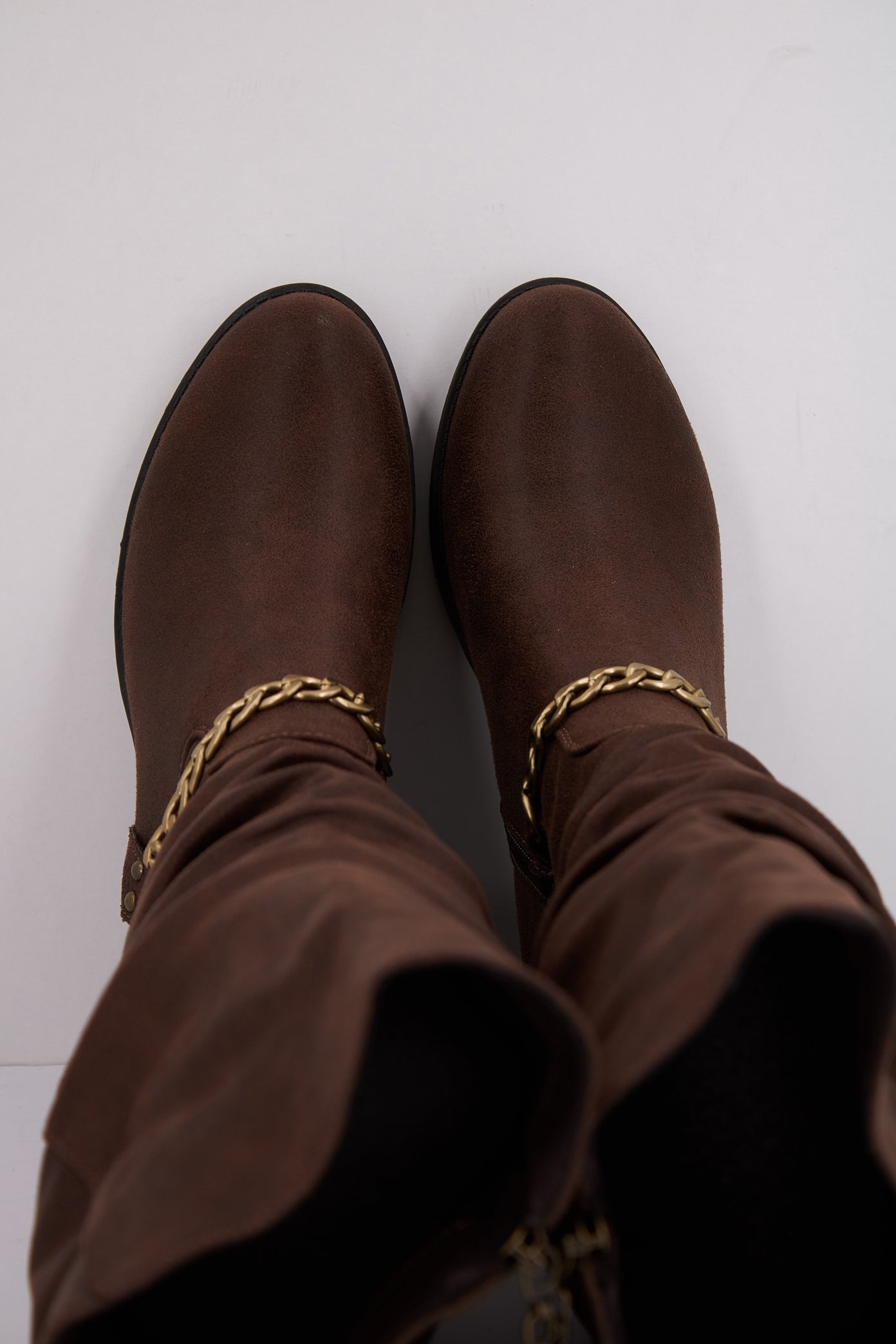 CHIKA KURAZO  en color MARRON  (3)