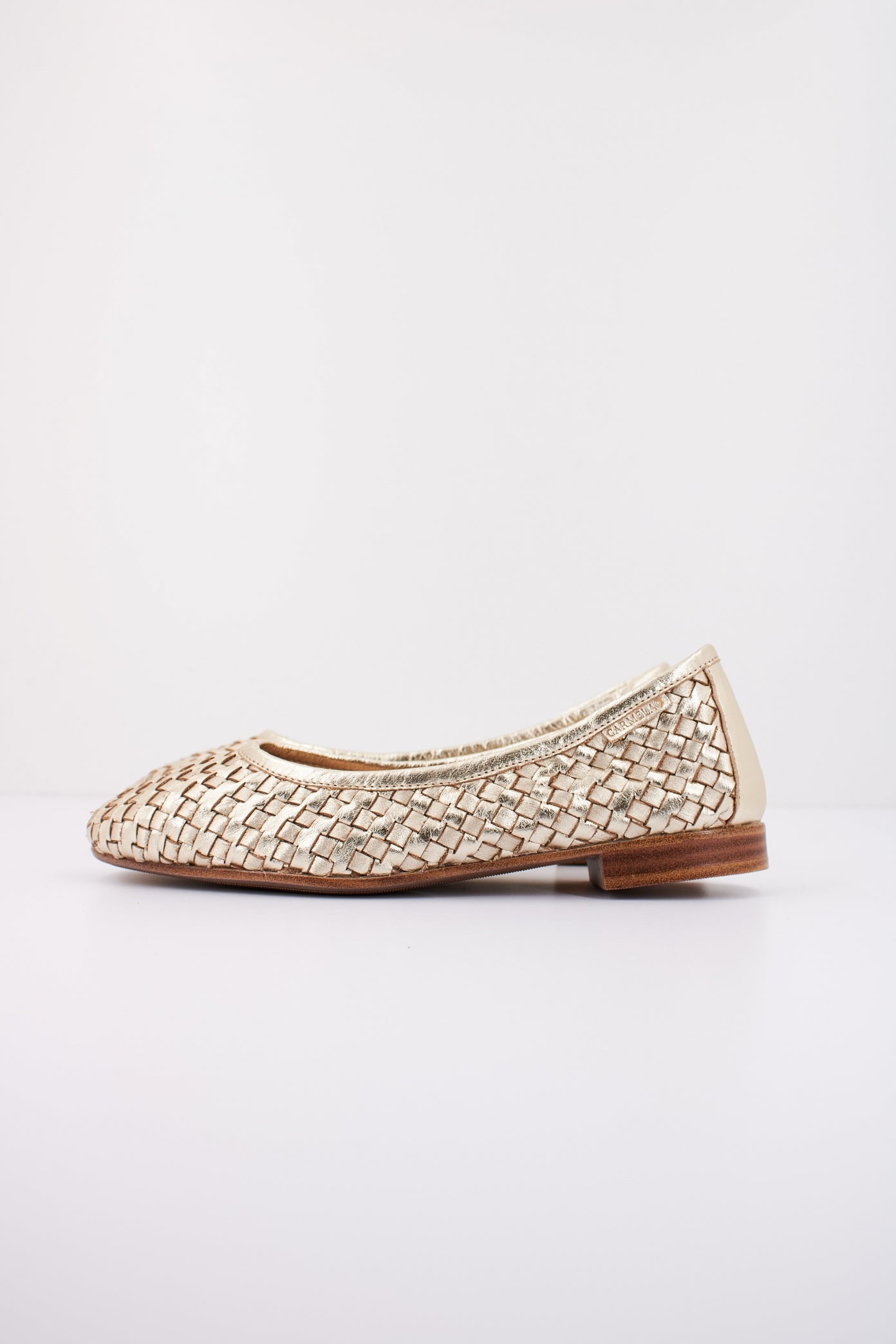 CARMELA c en color ORO  (1)