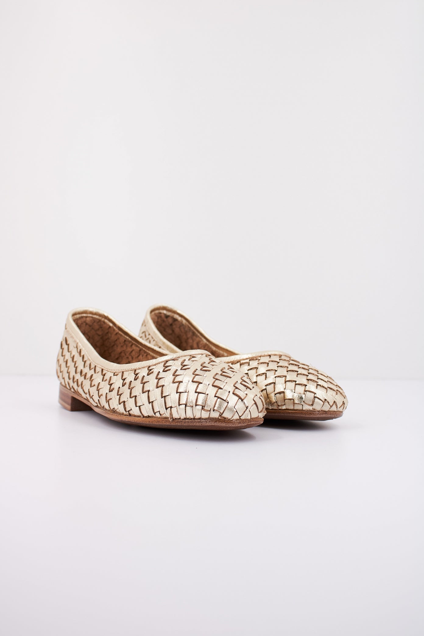 CARMELA c en color ORO  (2)