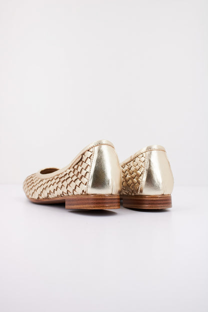 CARMELA c en color ORO  (3)