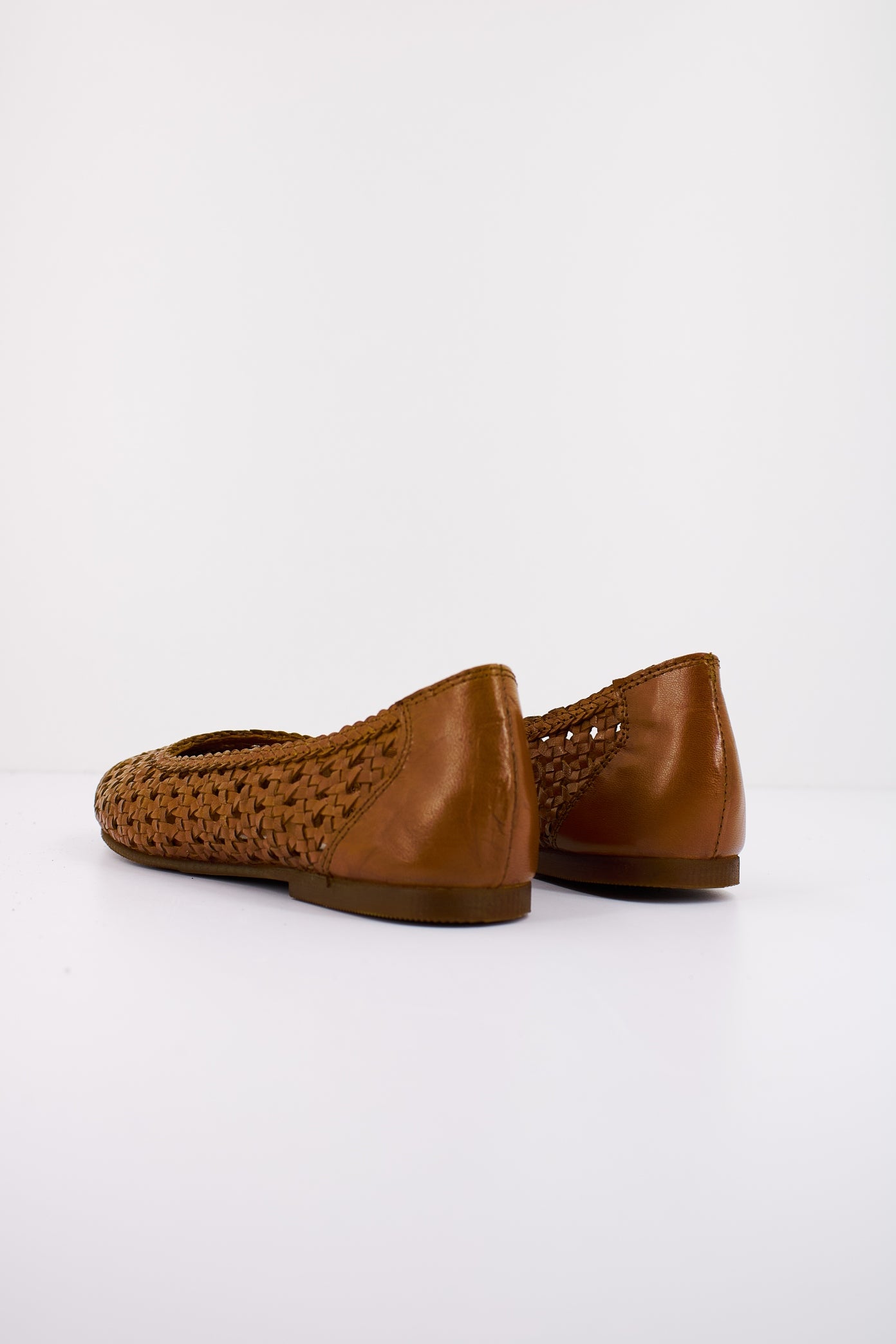 CARMELA c en color CAMEL  (3)