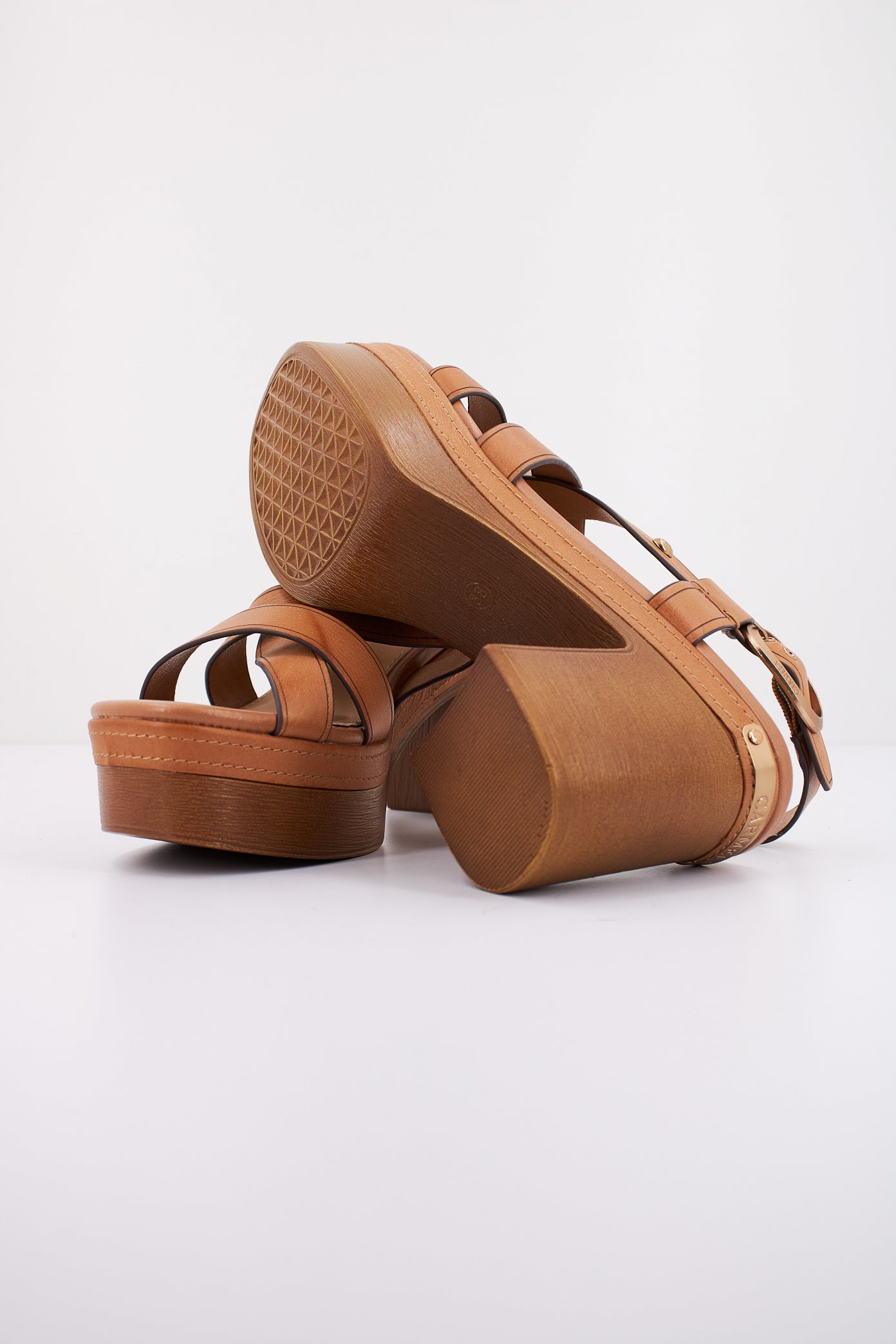 CARMELA c en color CAMEL  (4)