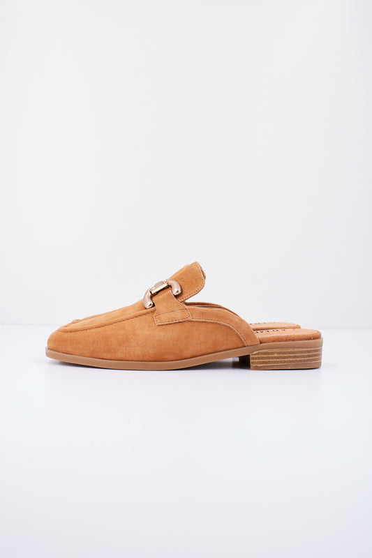 CARMELA c en color CAMEL  (1)