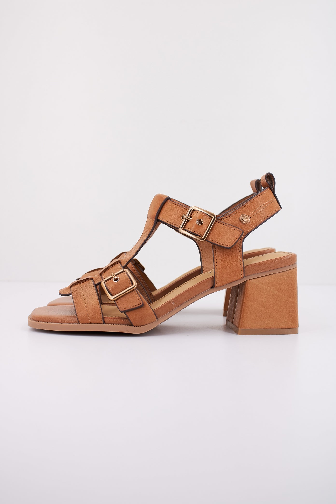 CARMELA c en color CAMEL  (1)