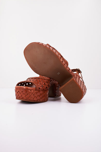 CARMELA c en color CAMEL  (4)