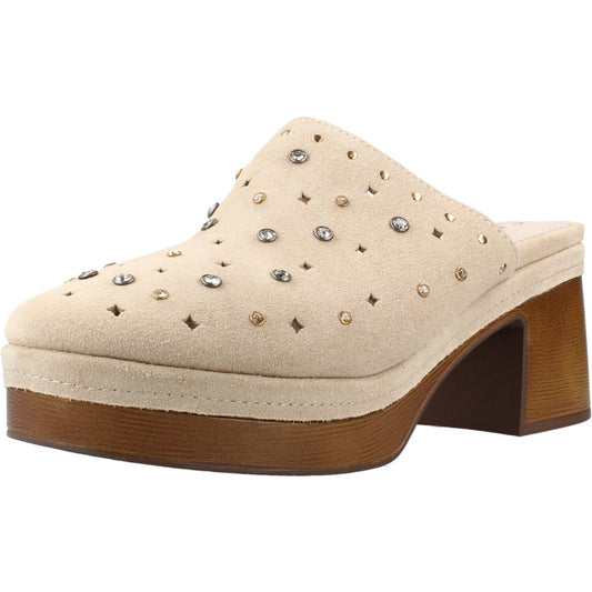 CARMELA ZUECOS en color BEIGE  (1)