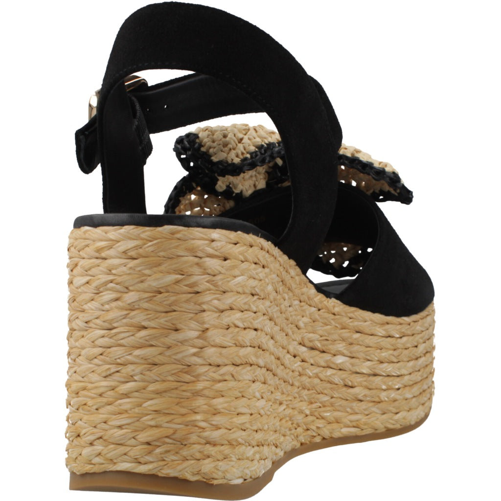 PALOMA BARCELO SANDALIA CRUZ en color BLACK  (3)