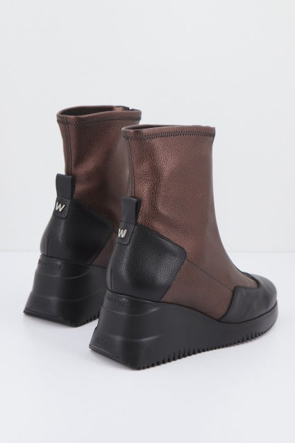 WONDERS G en color NGRCBR  (2)