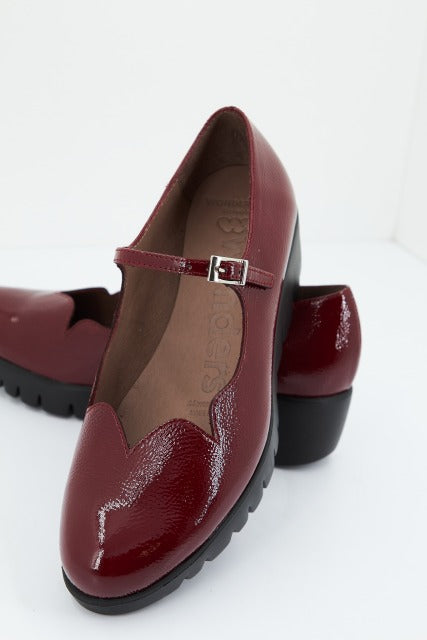 WONDERS LACK en color VINO  (3)