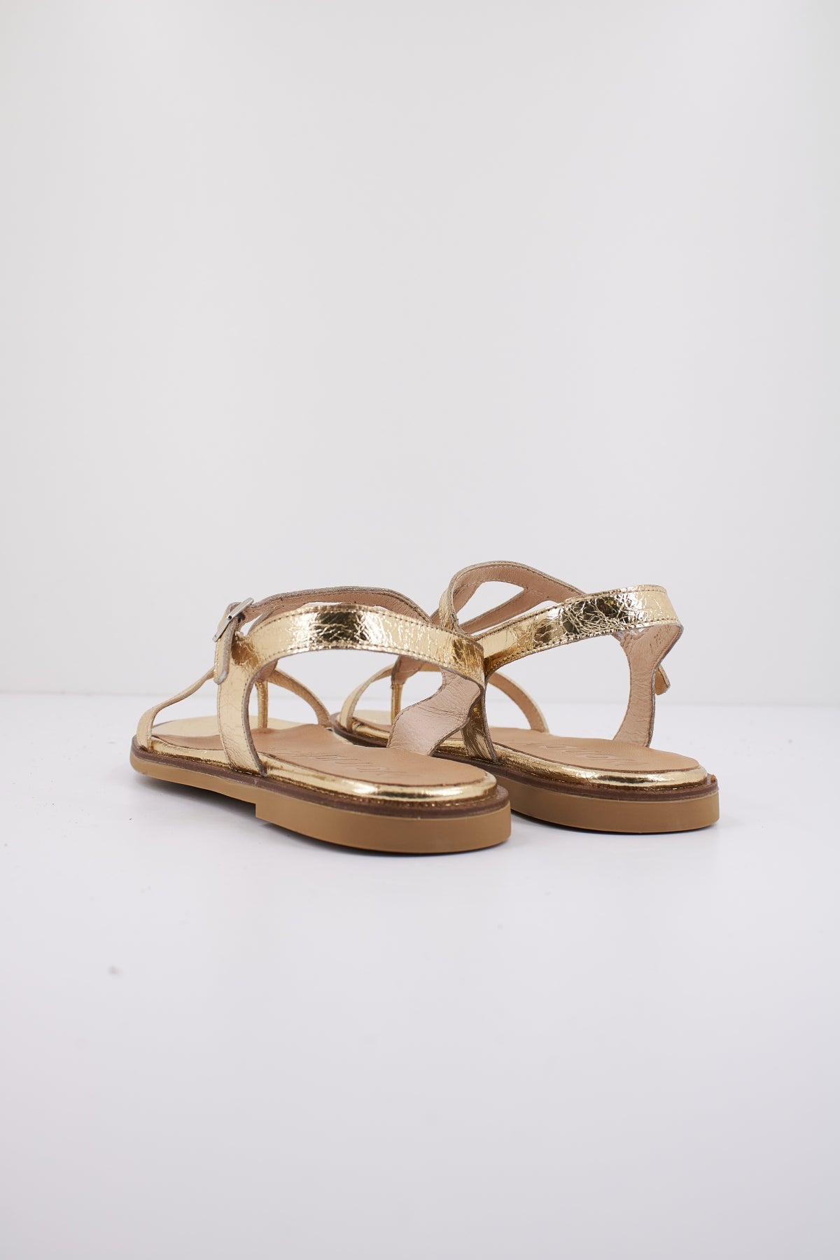 WONDERS A  en color ORO  (3)