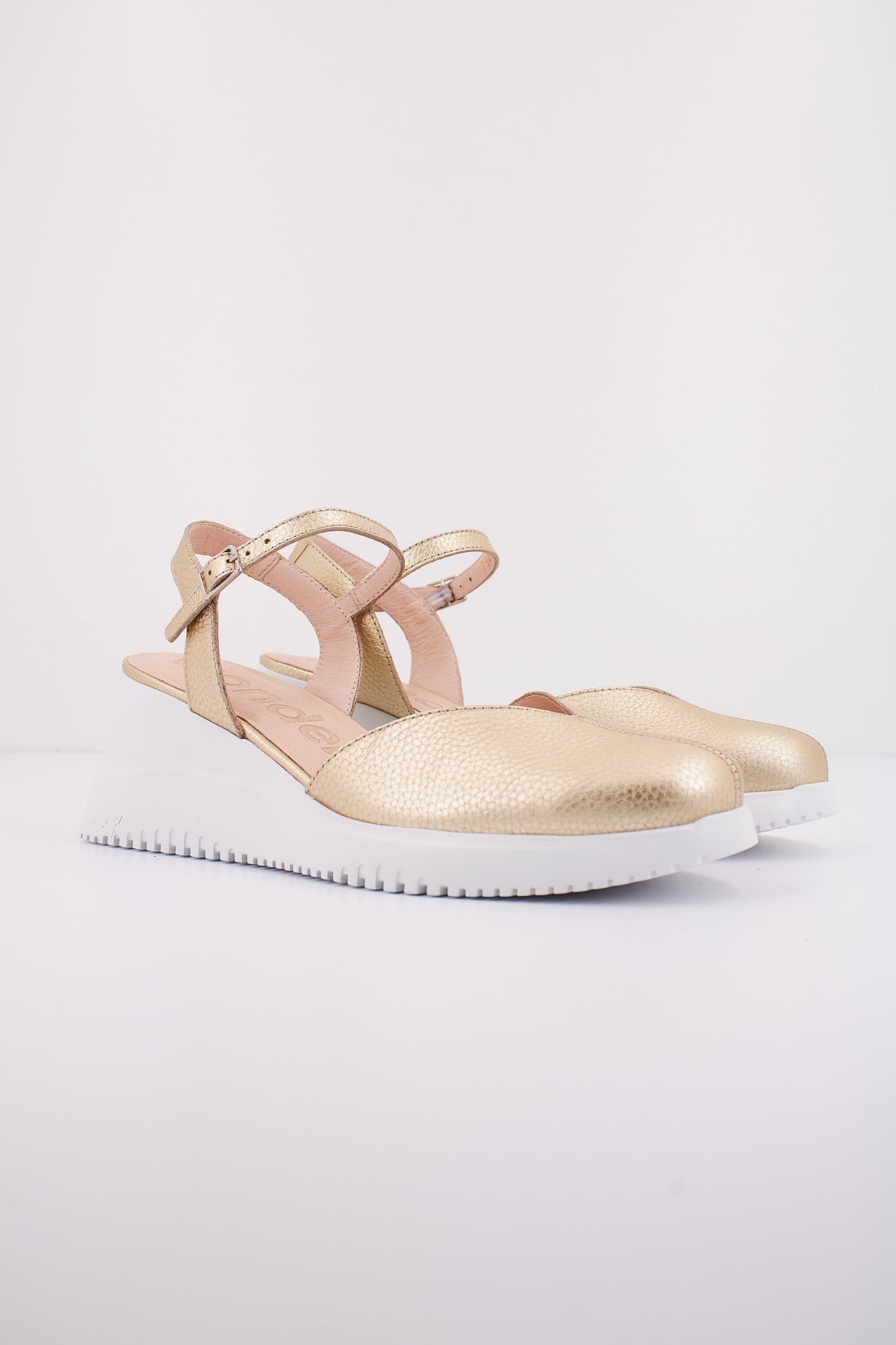 WONDERS G en color PLATINO  (2)