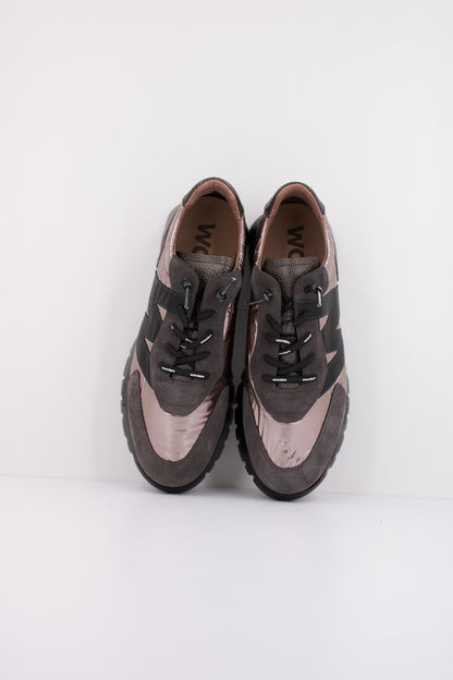 WONDERS A  en color GRSPLRT  (3)