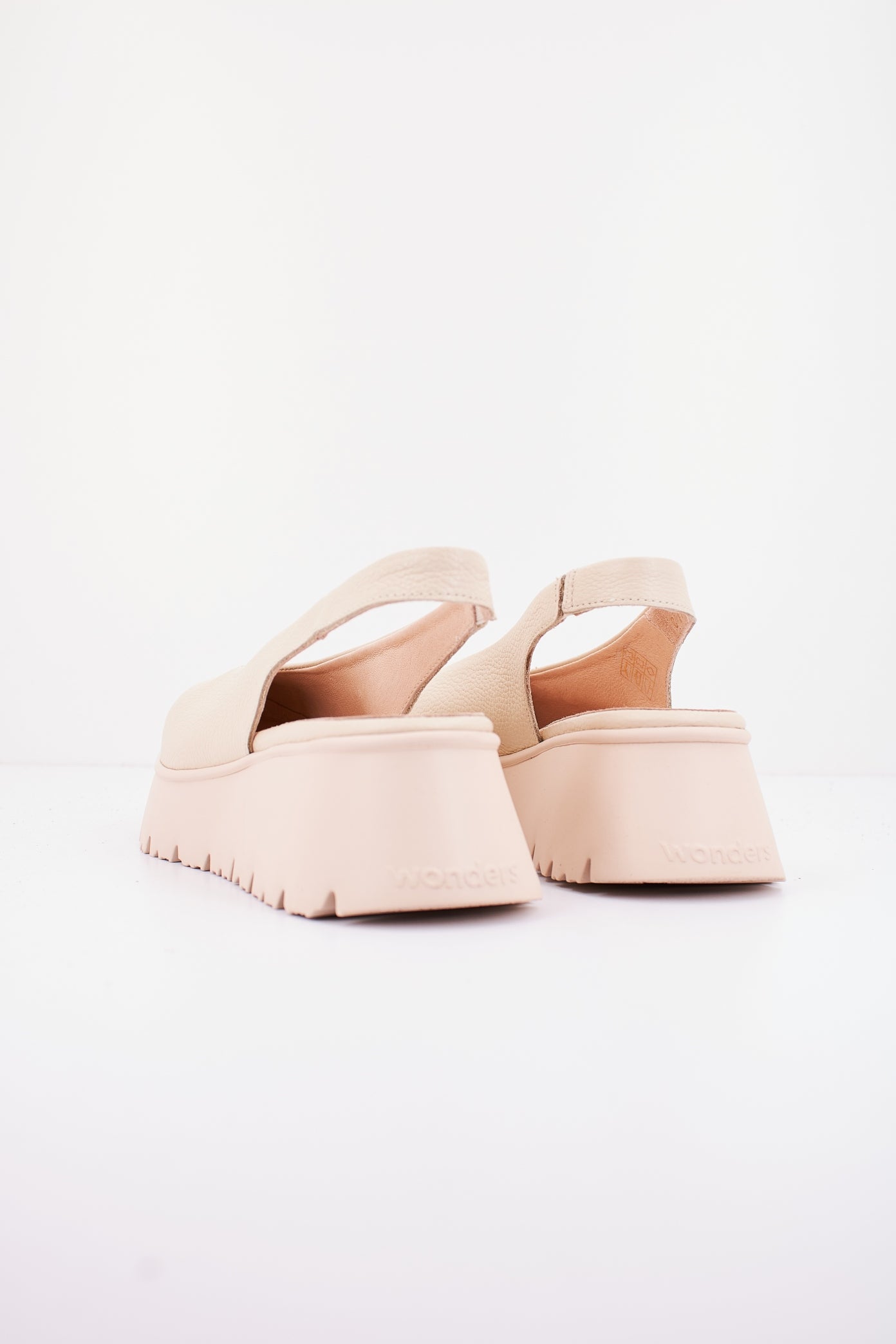 WONDERS C  en color CREAM  (3)