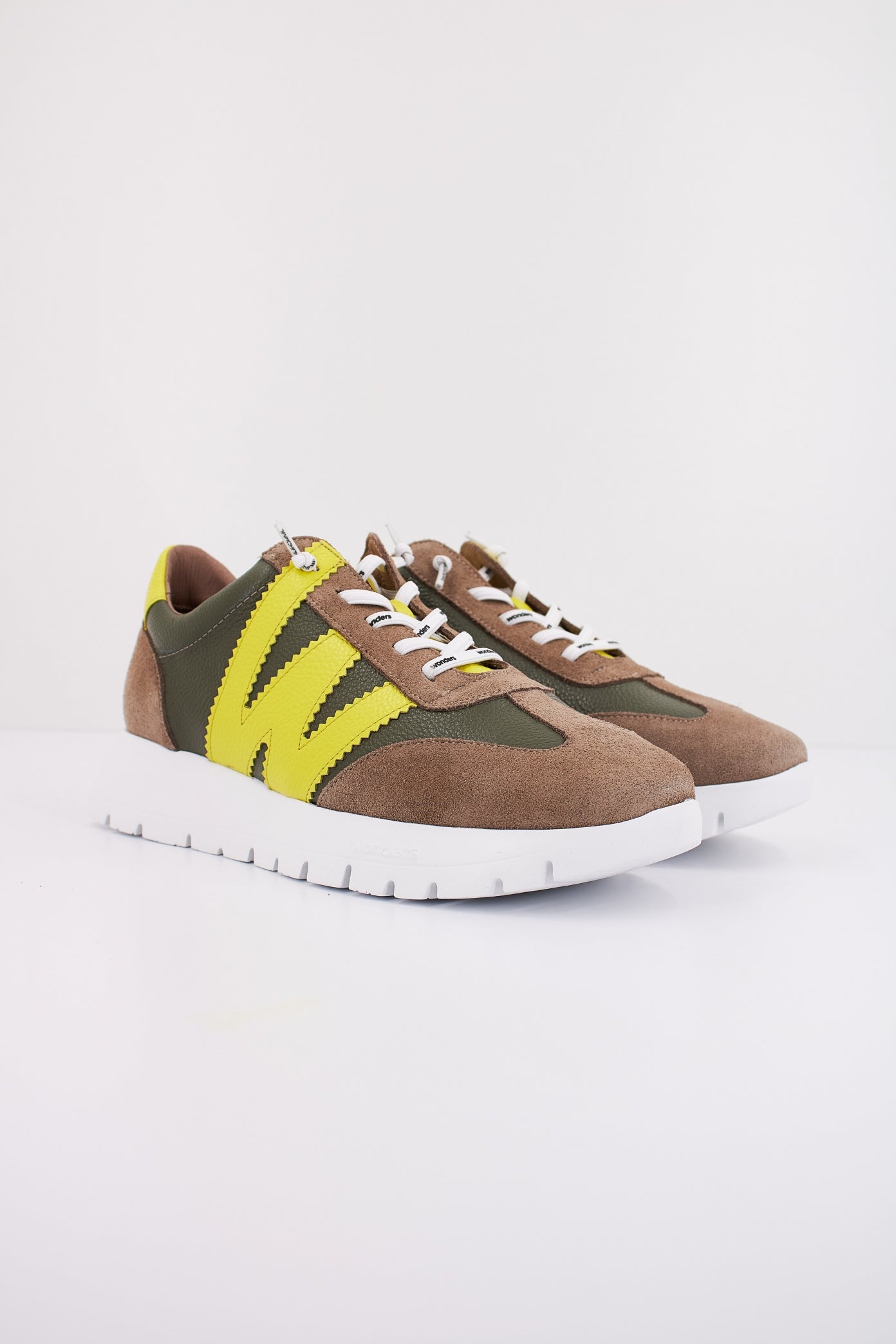 WONDERS A en color TPLGCYBR  (2)