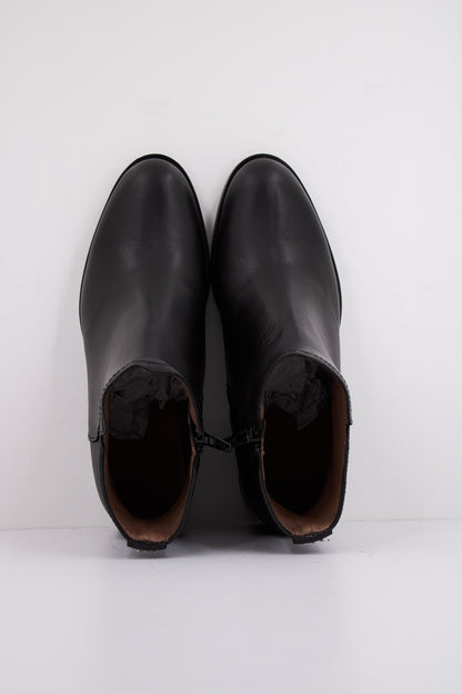 WONDERS G en color NEGRO  (3)