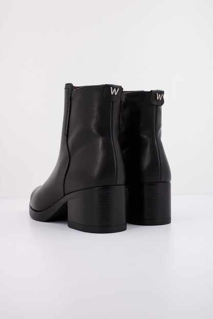 WONDERS G en color NEGRO  (4)