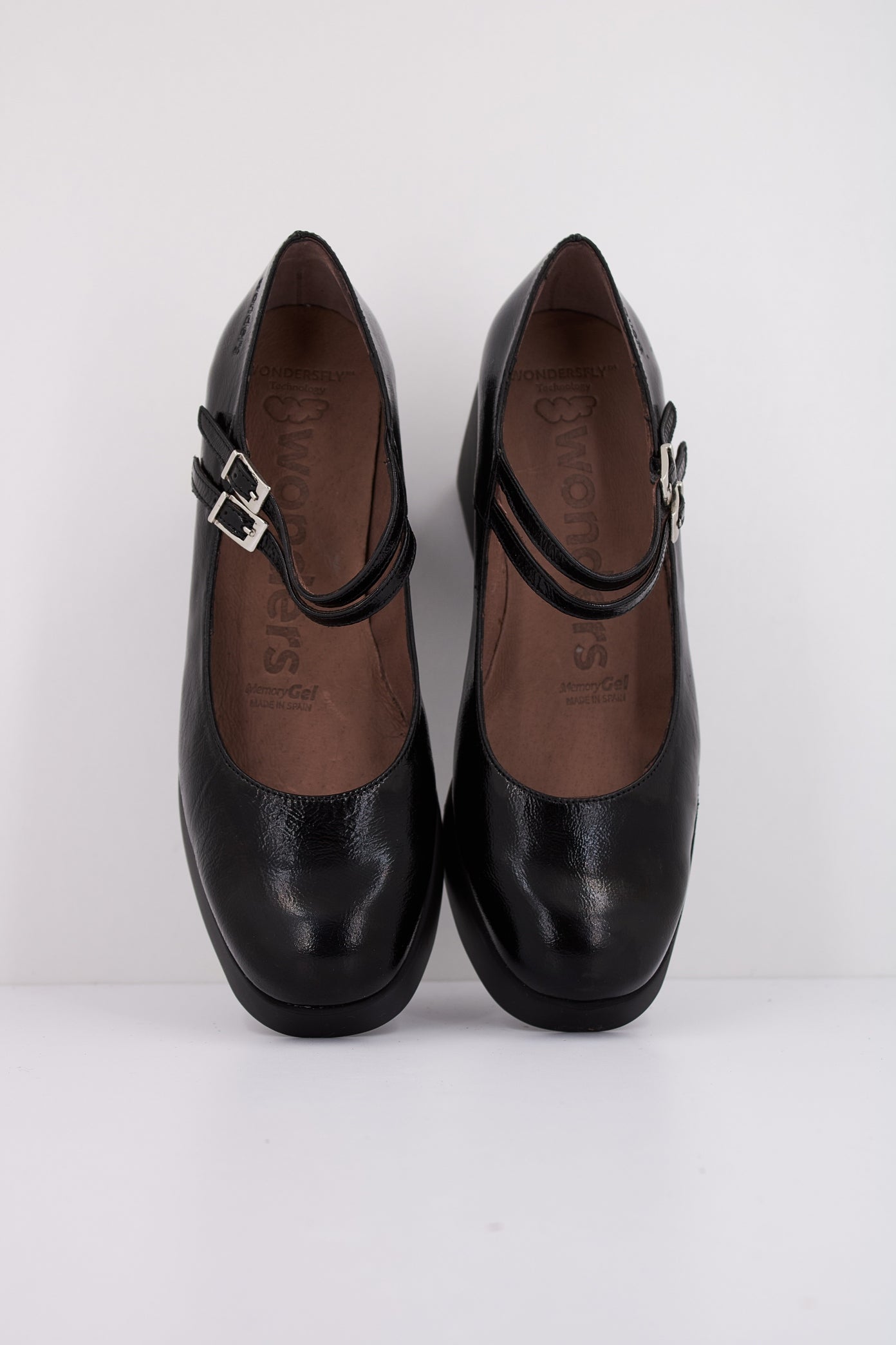 WONDERS H en color NEGRO  (3)