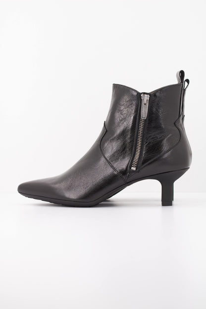 WONDERS G BOTIN TALIS en color NEGRO  (1)